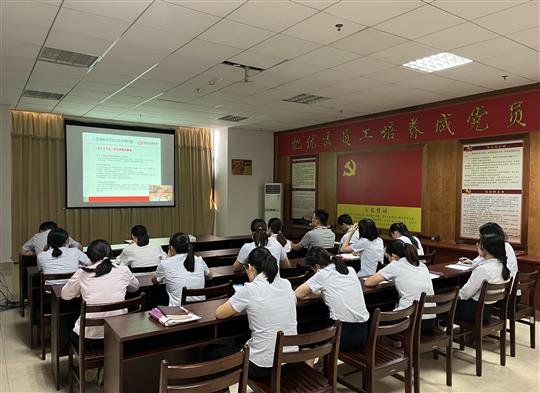 足球竞猜网-足球竞猜网（中国）
组织参加疫情常态化下建筑企业经营管理风险管控培训